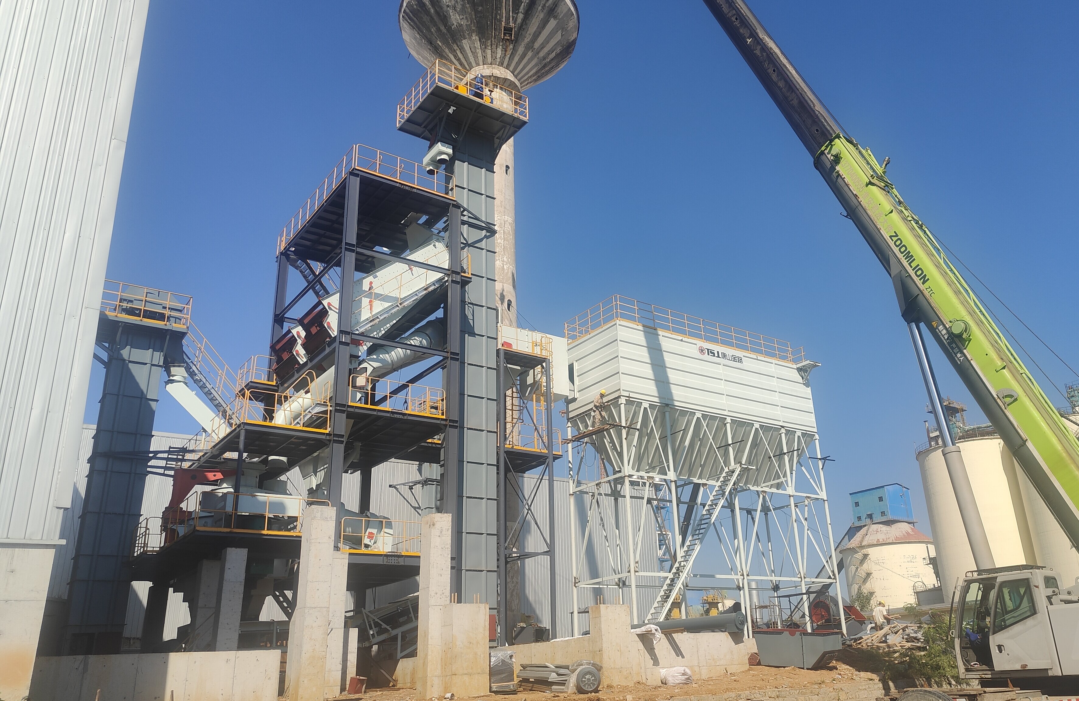 建筑垃圾堆成山？制砂樓一鍵 “點(diǎn)石成金”！